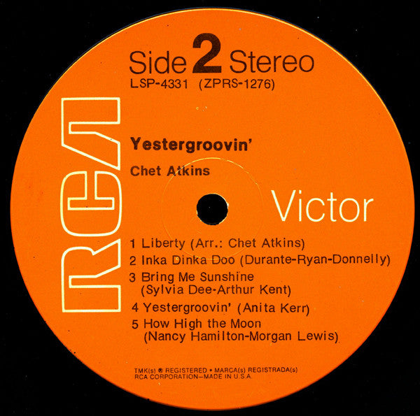 Chet Atkins : Yestergroovin' (LP, Album, Ind)