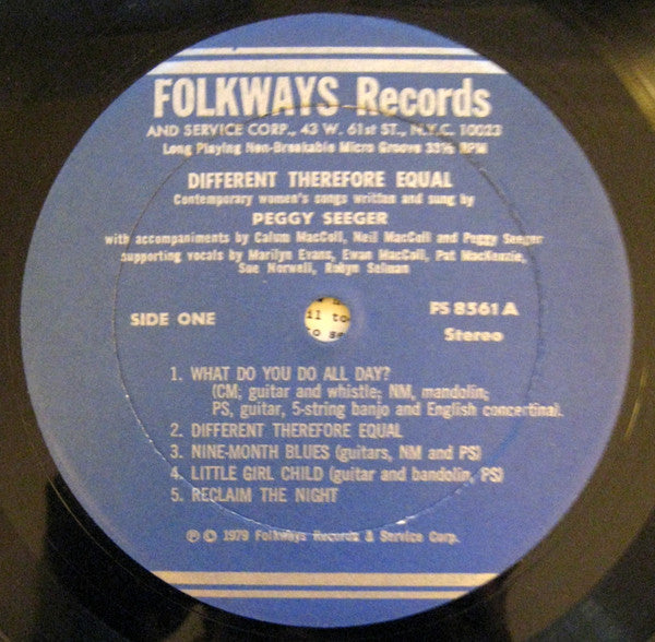 Peggy Seeger : Different Therefore Equal (LP, Album)